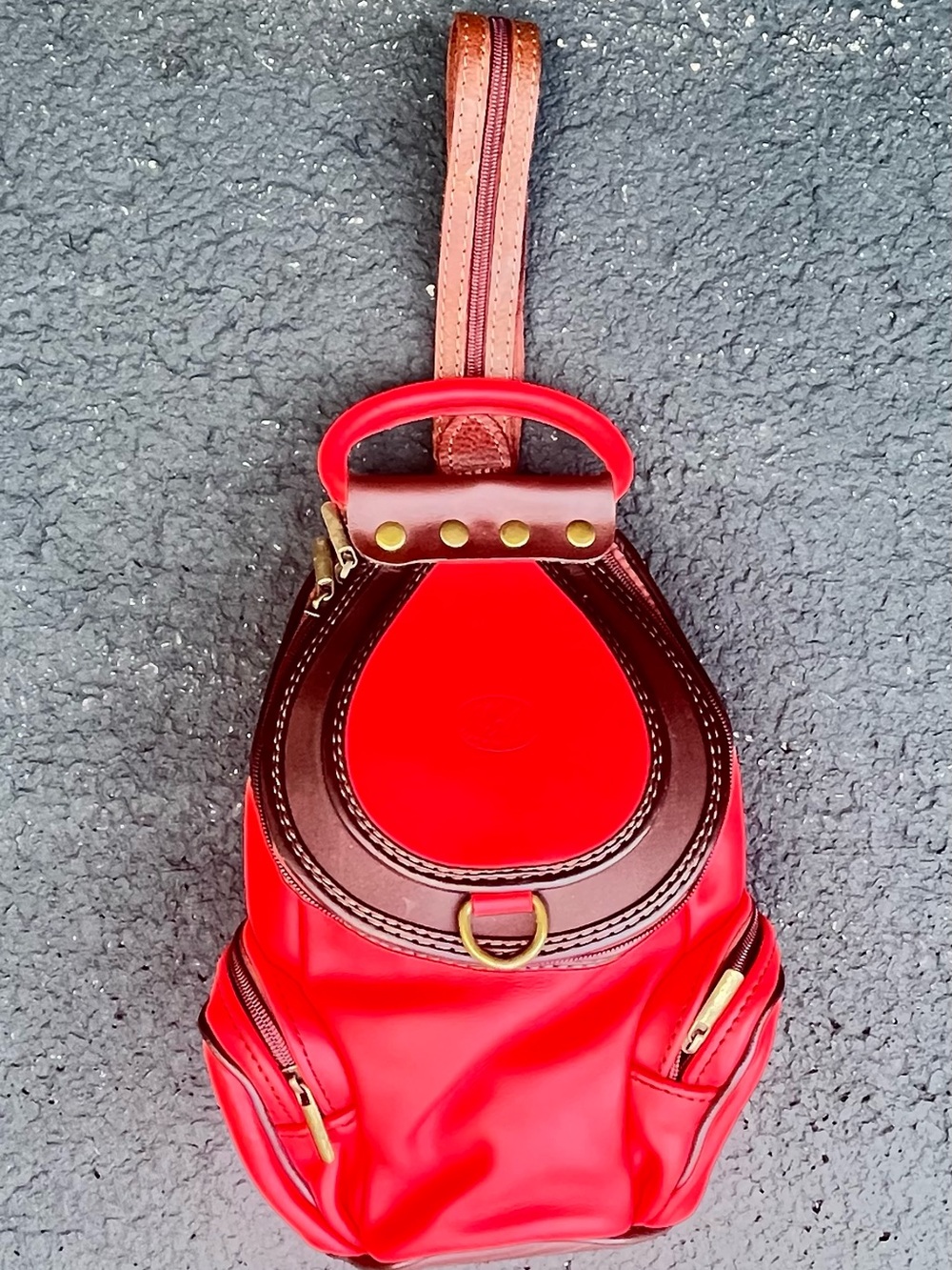 Vintage IL GIGLIO Italian leather convertible crossbody bag Red Leather Backpack